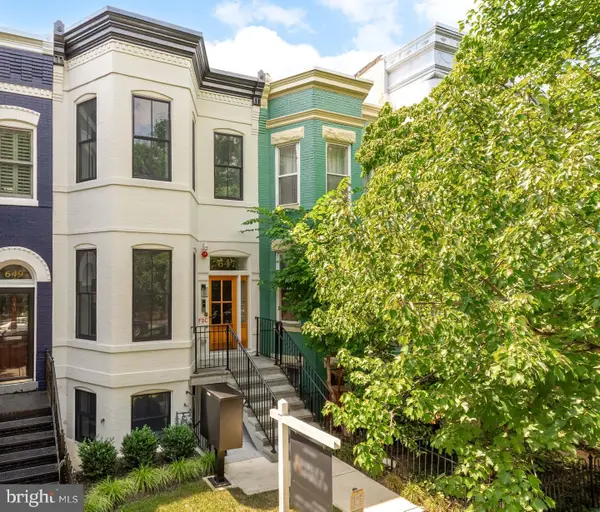 647 G St Se #1, WASHINGTON, DC 20003