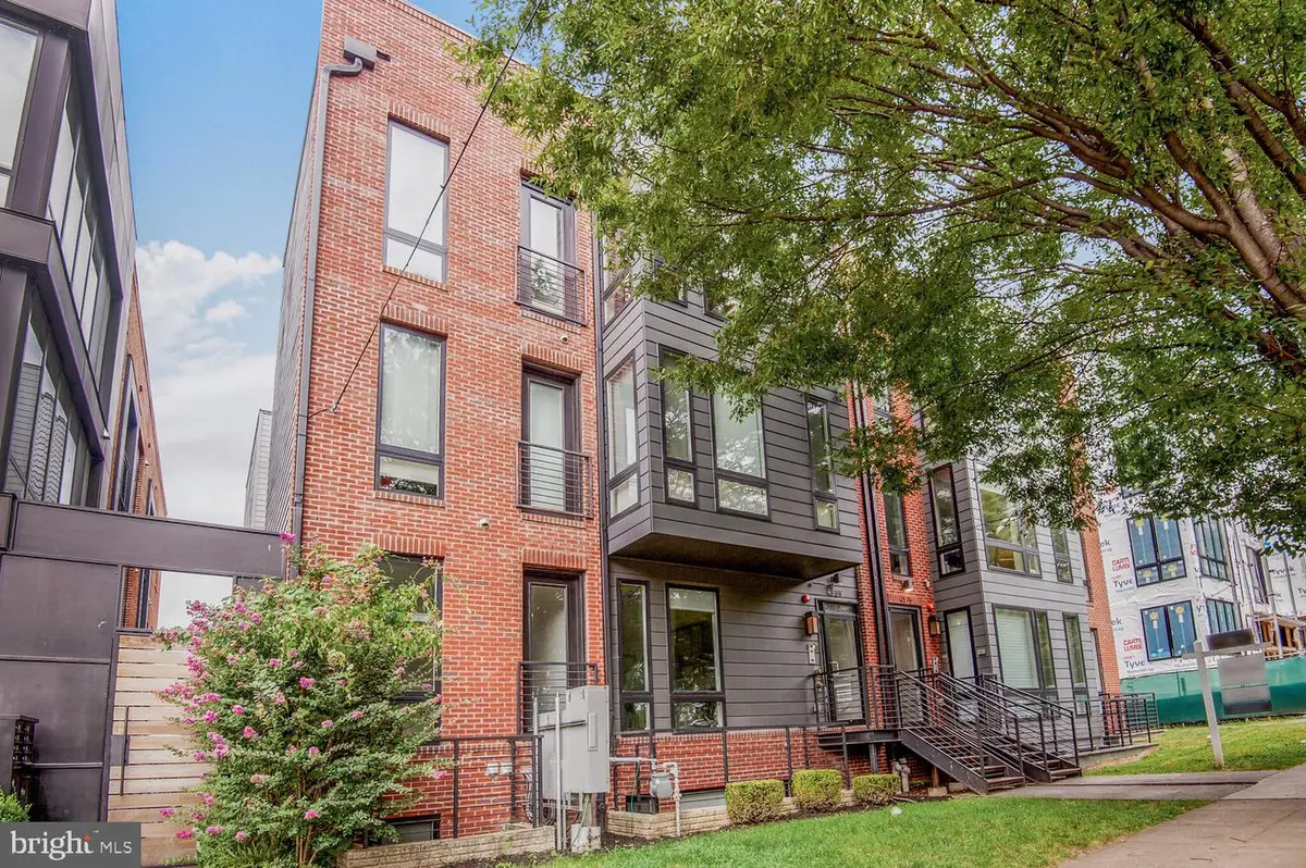 4339 Harrison St Nw #3, Washington, DC 20015 - Image #1