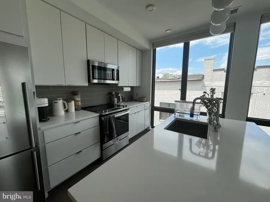 1999 9 1/2 St Nw #303, Washington, DC 20001 - Image #3