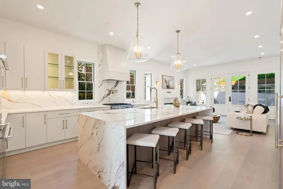 5631 Macarthur Blvd Nw, Washington, DC 20016 - Image #3