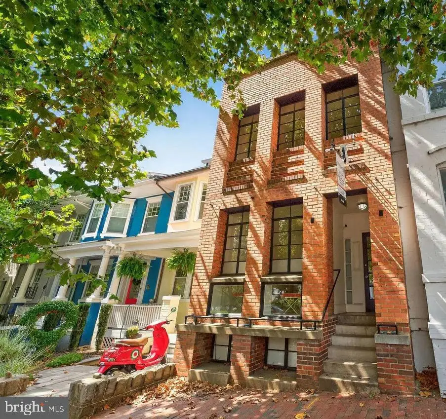 1656 33rd St Nw, Washington, DC 20007 - Image #1