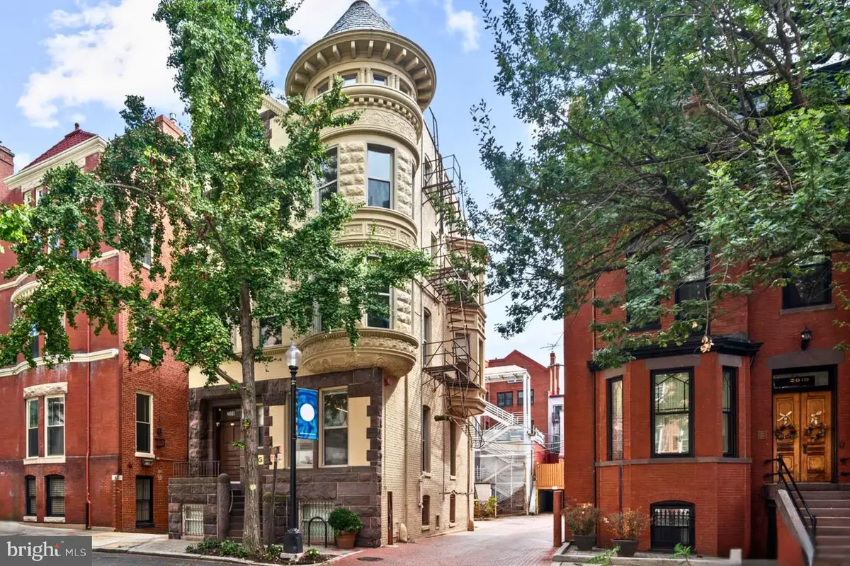 2008 Hillyer Pl Nw, Washington, DC 20009 - Image #1