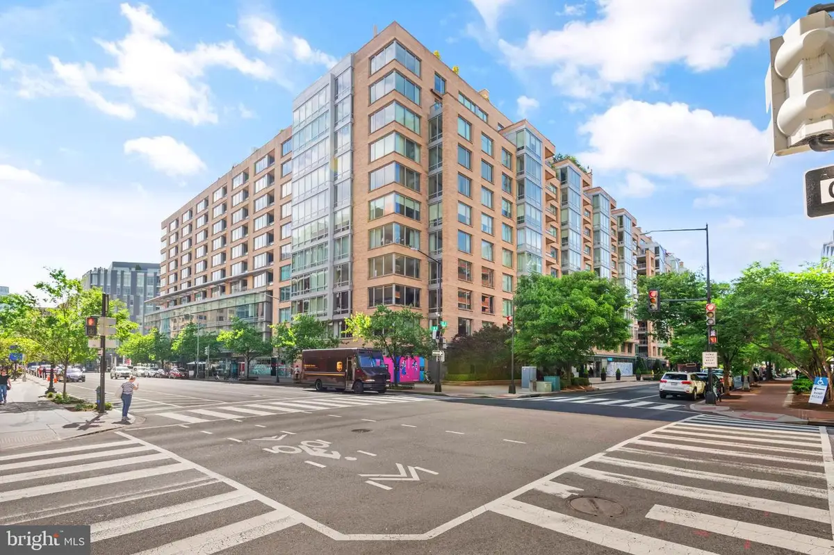 1155 23rd St Nw #ph3l, Washington, DC 20037 - Image #1