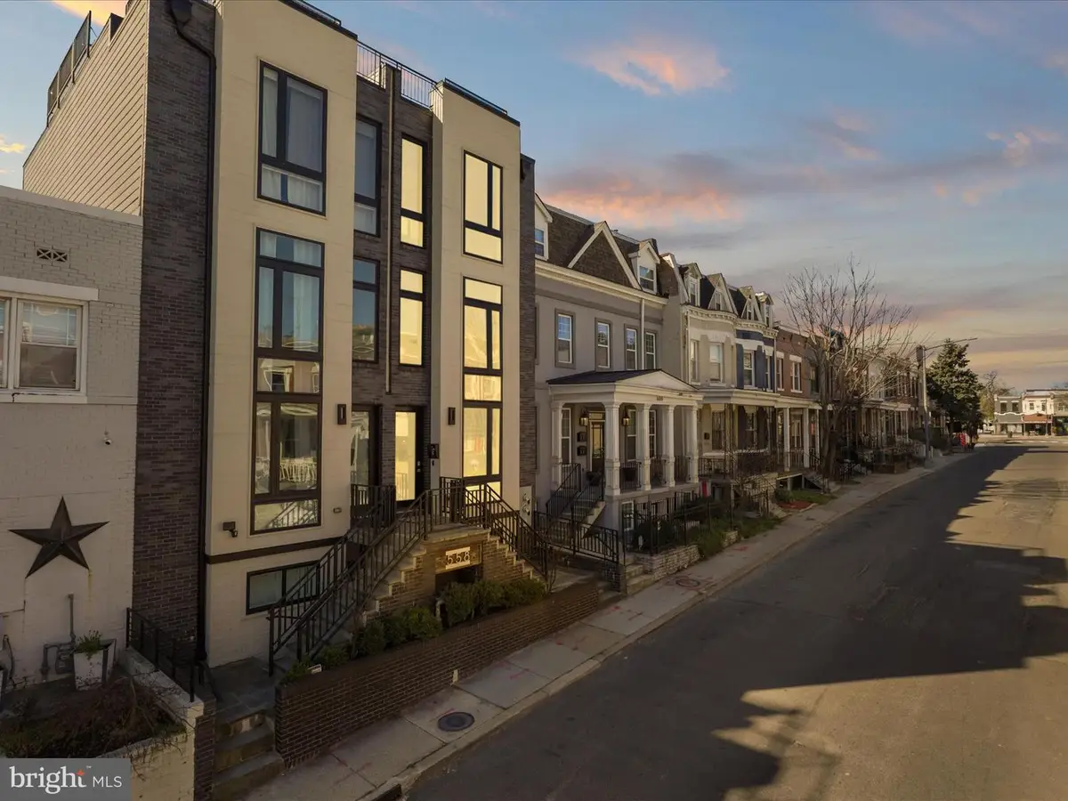 558 Harvard St Nw #b, Washington, DC 20001 - Image #1