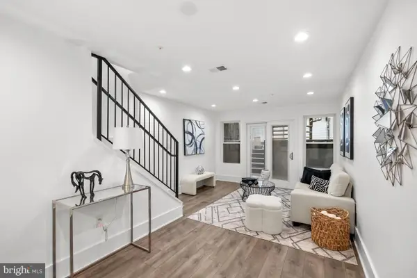 113 18th St Se #1, WASHINGTON, DC 20003