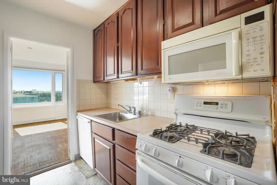 2475 Virginia Ave Nw #921, Washington, DC 20037 - Image #2