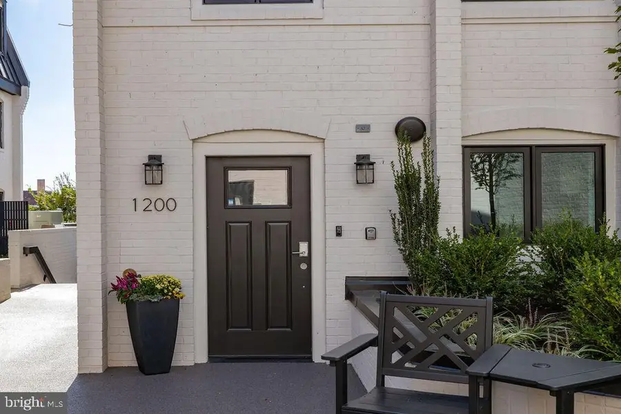 1200 Eton Ct Nw, Washington, DC 20007 - Image #2