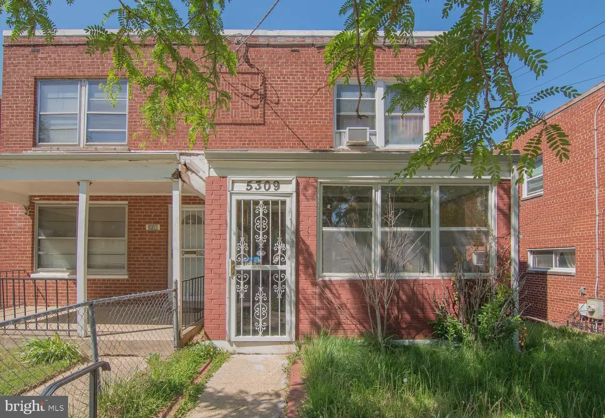 5309 Chillum Pl Ne, Washington, DC 20011 - Image #1