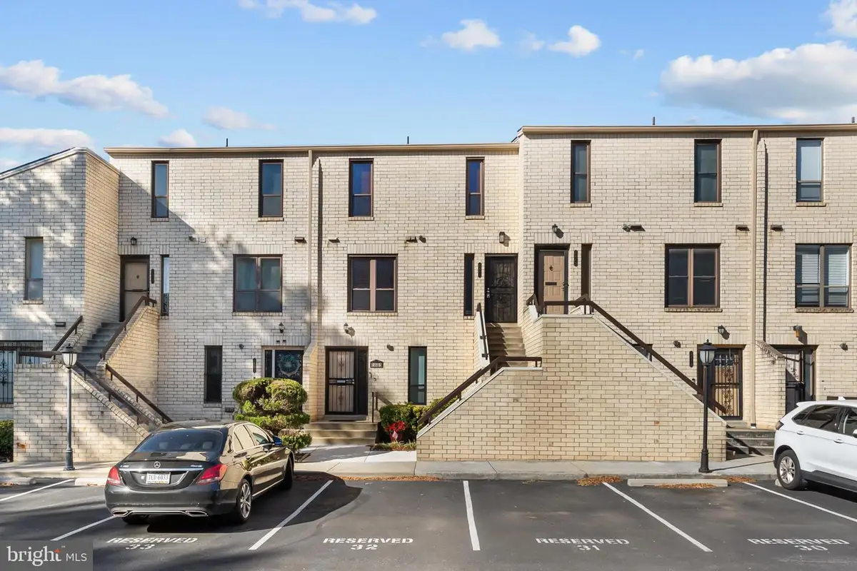 2811 31st Pl Ne #2811, Washington, DC 20018 - Image #1