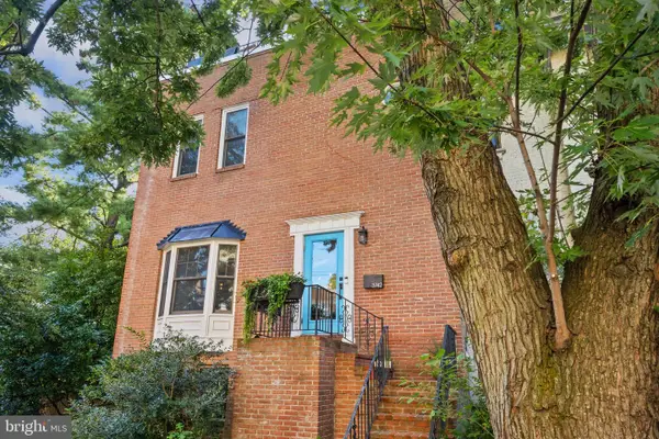 3742 Jocelyn St Nw, WASHINGTON, DC 20015