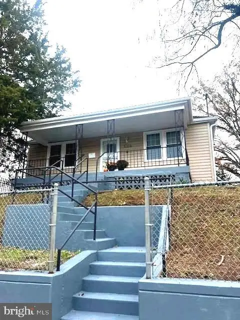 5109 Bass Pl Se, Washington, DC 20019 - Image #2