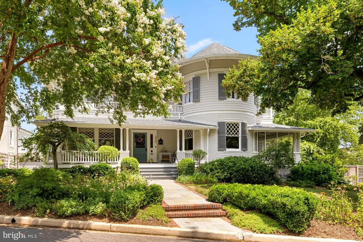 2955 Newark St Nw, Washington, DC 20008 - #1