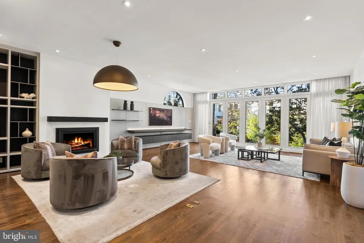 1914 35th St Nw, Washington, DC 20007 - Image #1