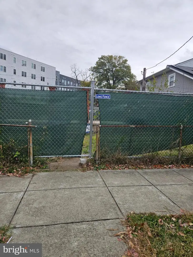 3010 Douglas St Ne, Washington, DC 20018 - Image #1