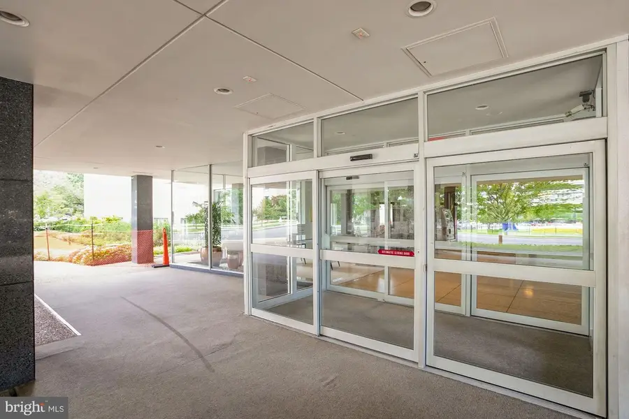 2475 Virginia Ave Nw #721, Washington, DC 20037 - Image #2