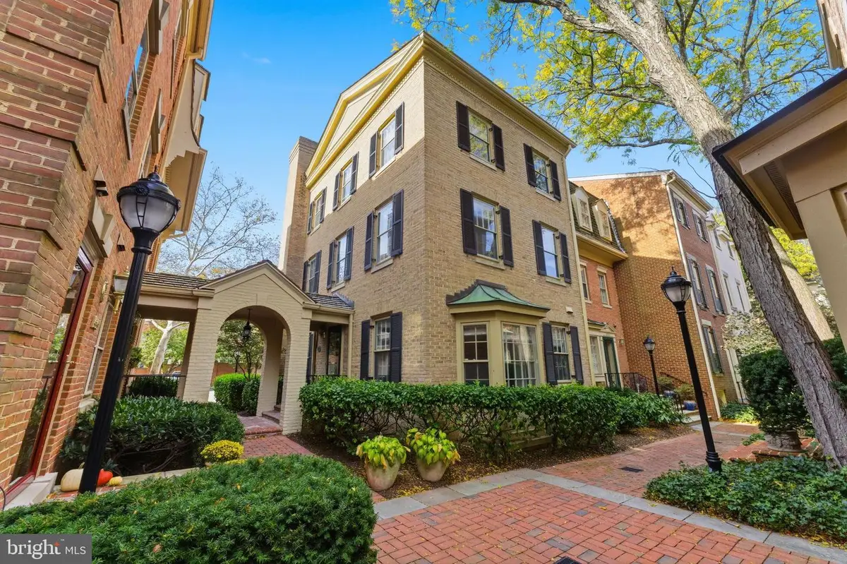 4354 Westover Pl Nw, Washington, DC 20016 - Image #1