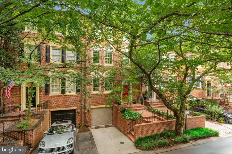 3729 Winfield Ln Nw, Washington, DC 20007 - Image #2
