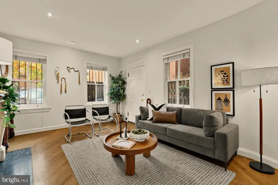 6 Logan Cir Nw #2, Washington, DC 20005 - Image #2