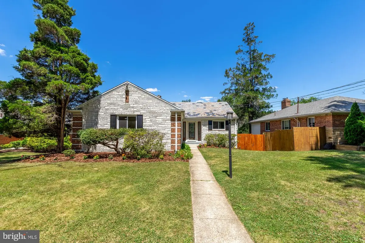 4560 Argyle Ter Nw, Washington, DC 20011 - #1