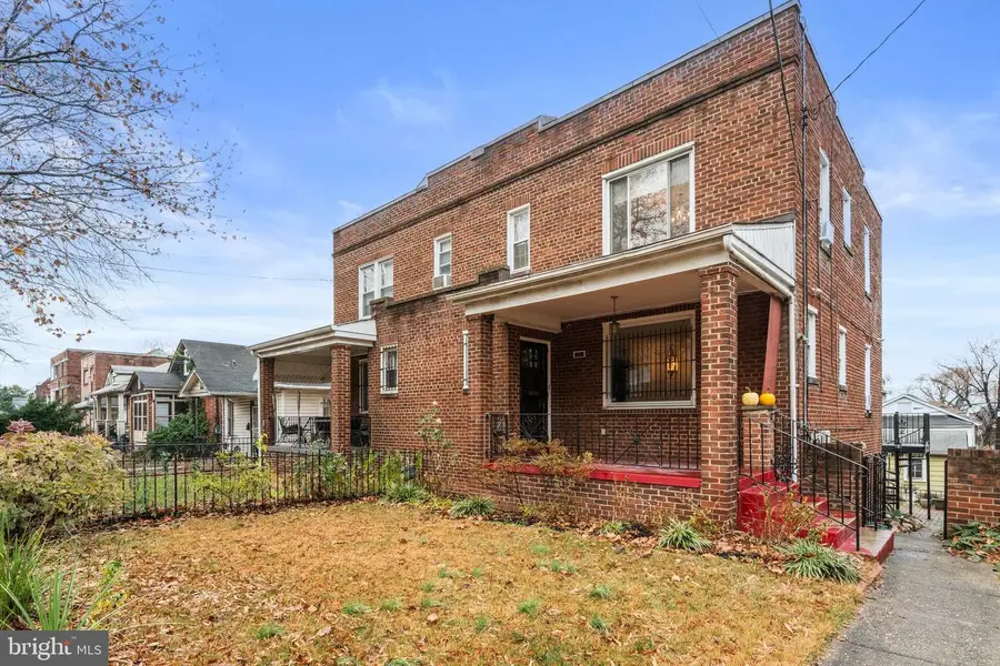 4108 Grant St Ne, Washington, DC 20019 - Image #2