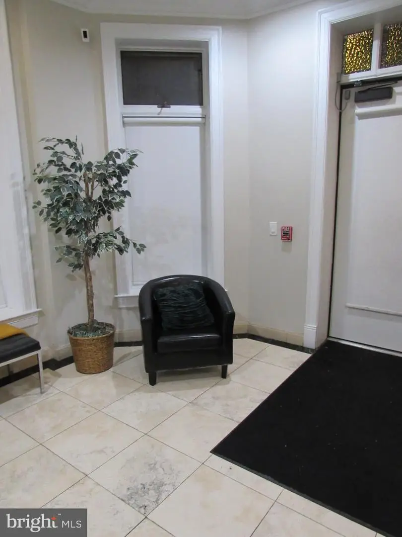 936 Madison St Nw #103, Washington, DC 20011 - Image #2