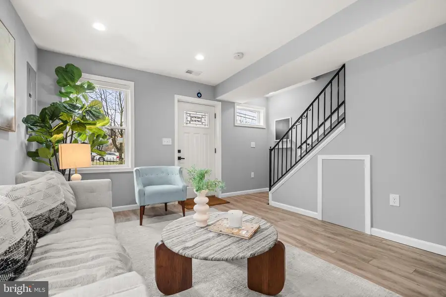 206 34th St Se, Washington, DC 20019 - Image #3