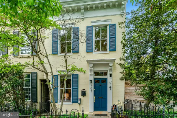707 10th St Se, WASHINGTON, DC 20003