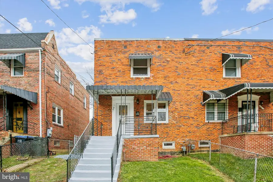 529 Foxhall Pl Se, Washington, DC 20032 - Image #2