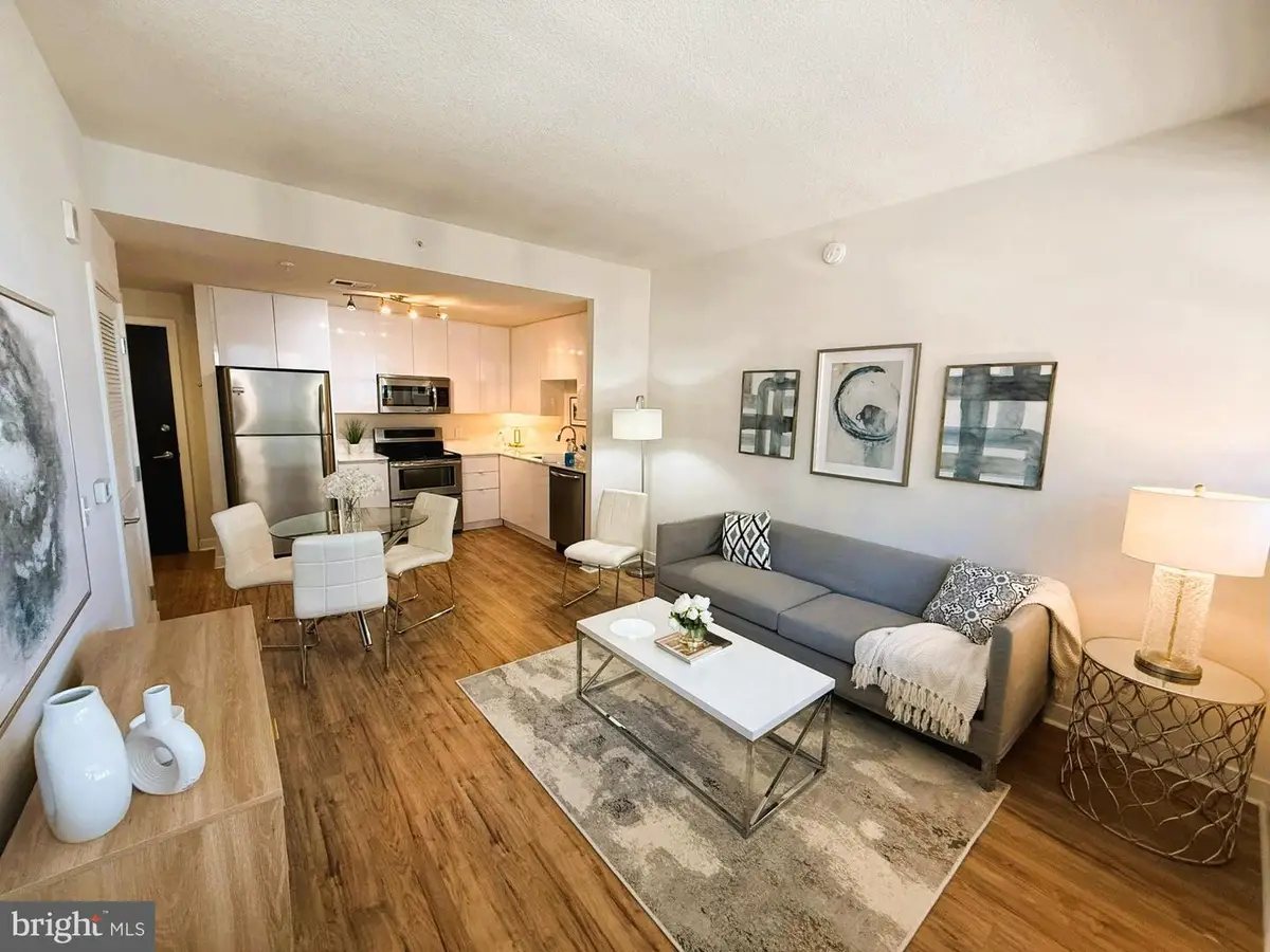 460 New York Ave Nw #401, Washington, DC 20001 - Image #1