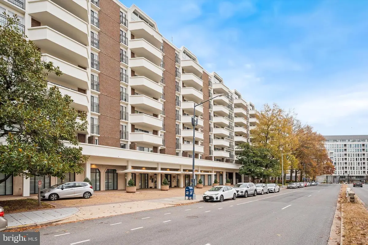 700 7th St Sw #113, Washington, DC 20024 - Image #1