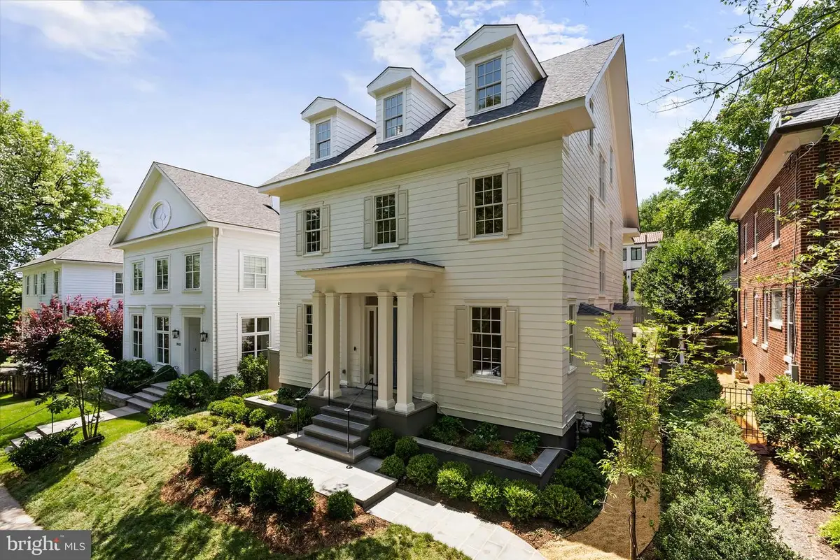 2604 36th St Nw, Washington, DC 20007 - #1