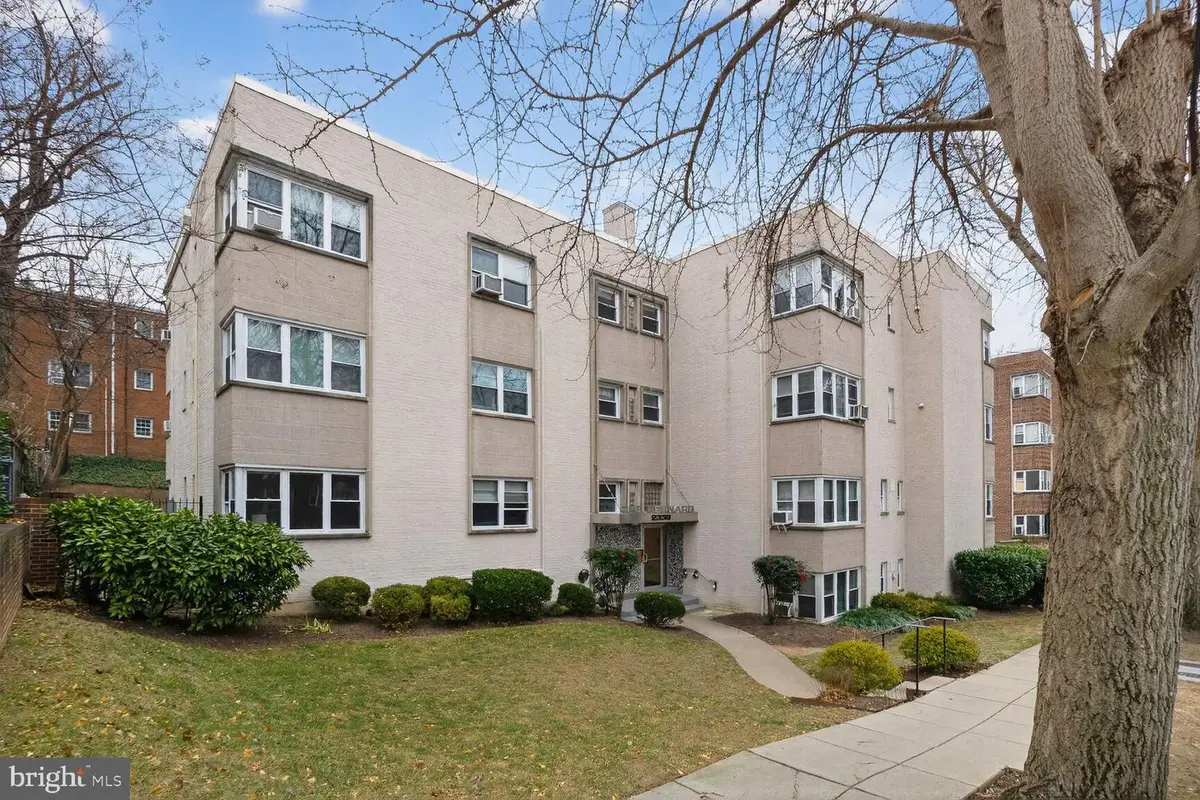 2339 40th Pl Nw #101, Washington, DC 20007 - Image #1