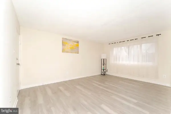 14 Halley Pl Se #103, WASHINGTON, DC 20032