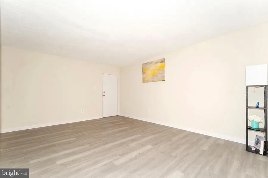 14 Halley Pl Se #103, Washington, DC 20032 - Image #3