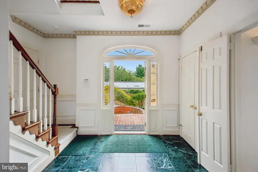 4016 Linnean Ave Nw, Washington, DC 20008 - Image #3