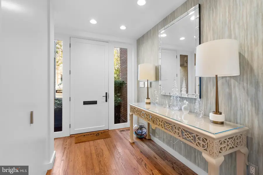 3322 Dent Pl Nw, Washington, DC 20007 - Image #2