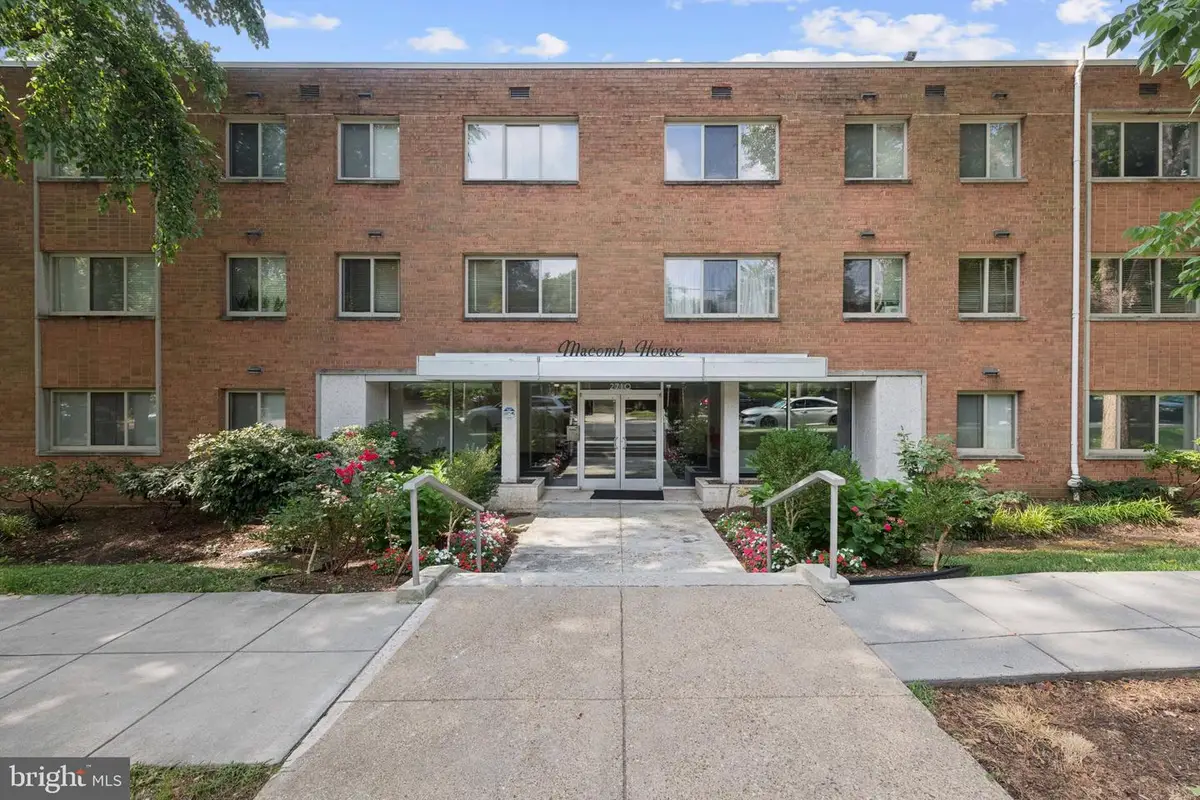 2710 Macomb St Nw #207, Washington, DC 20008 - Image #1