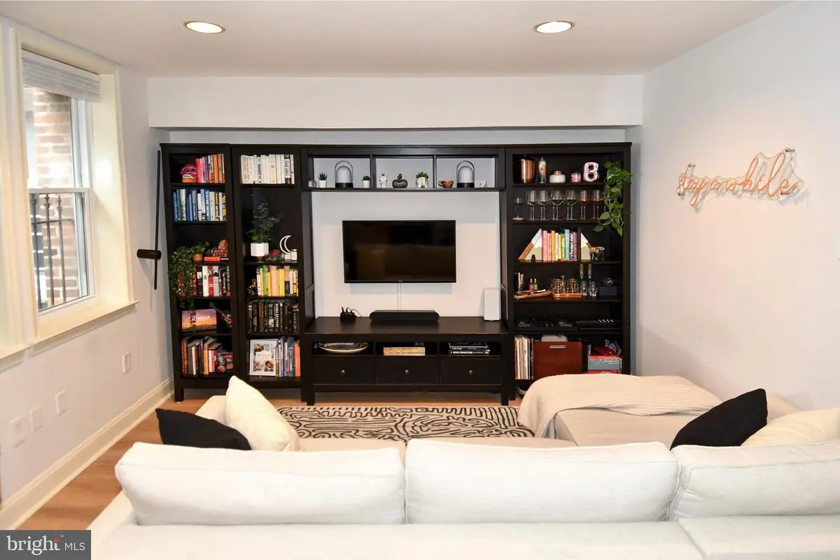 1731 Willard St Nw #105, Washington, DC 20009 - Image #1