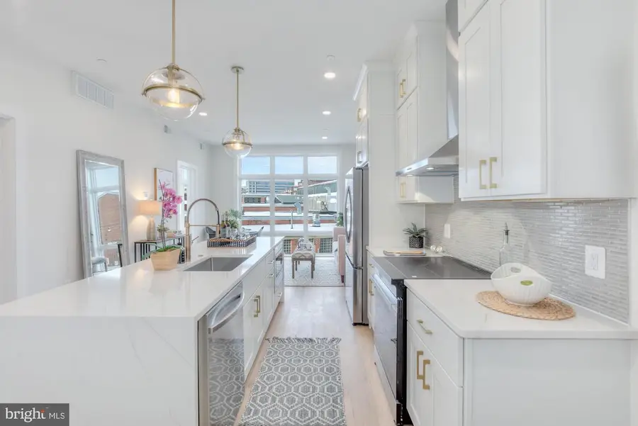 4347 Harrison St Nw #8, Washington, DC 20015 - #2