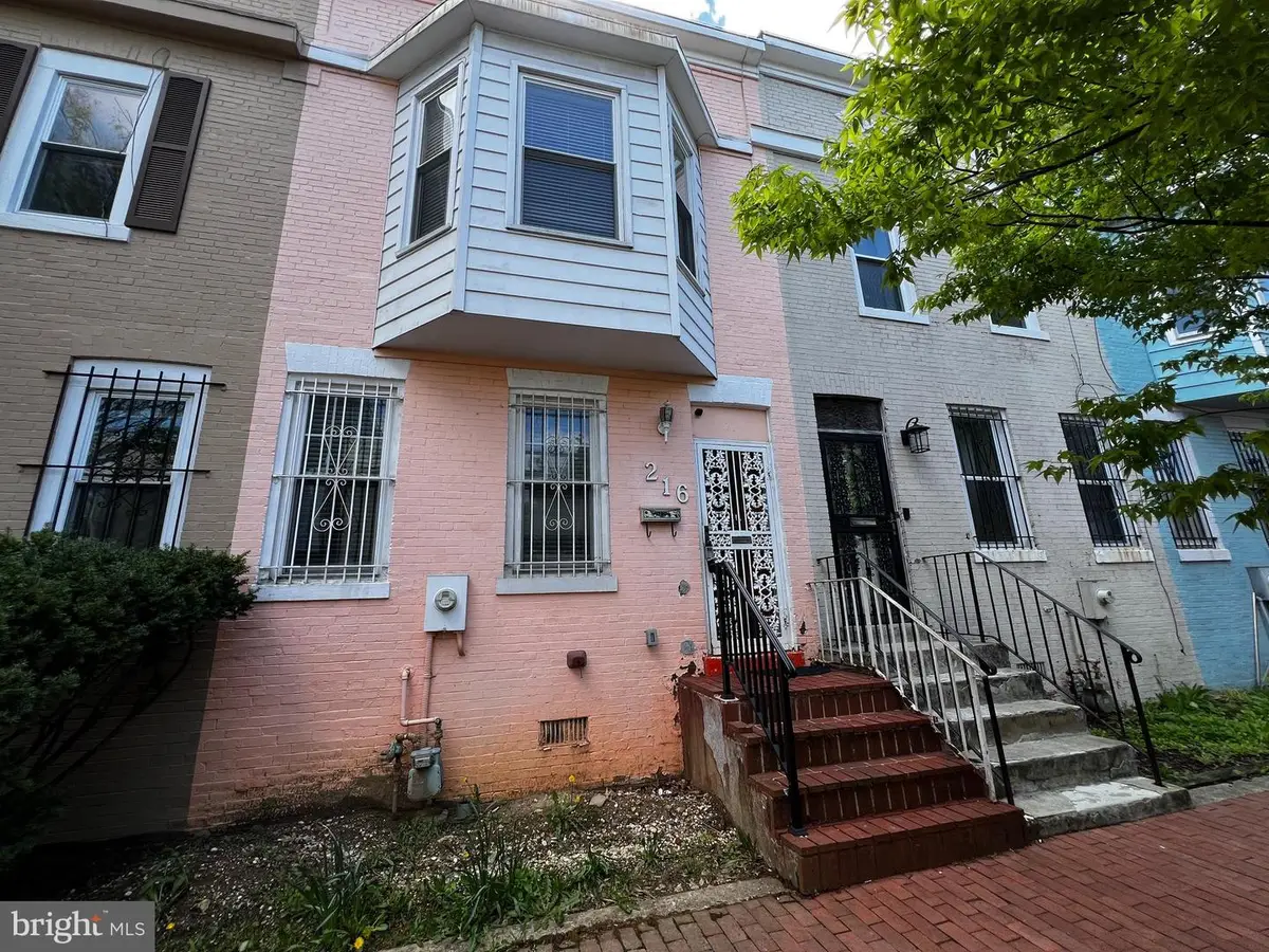 216 Bates St Nw, Washington, DC 20001 - Image #1