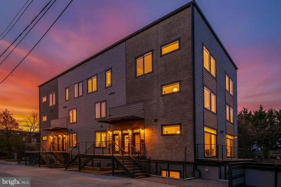 1307 Longfellow St Nw #8, Washington, DC 20011 - Image #2