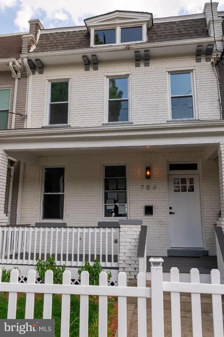 706 Nw Longfellow St Nw, Washington, DC 20011 - Image #1