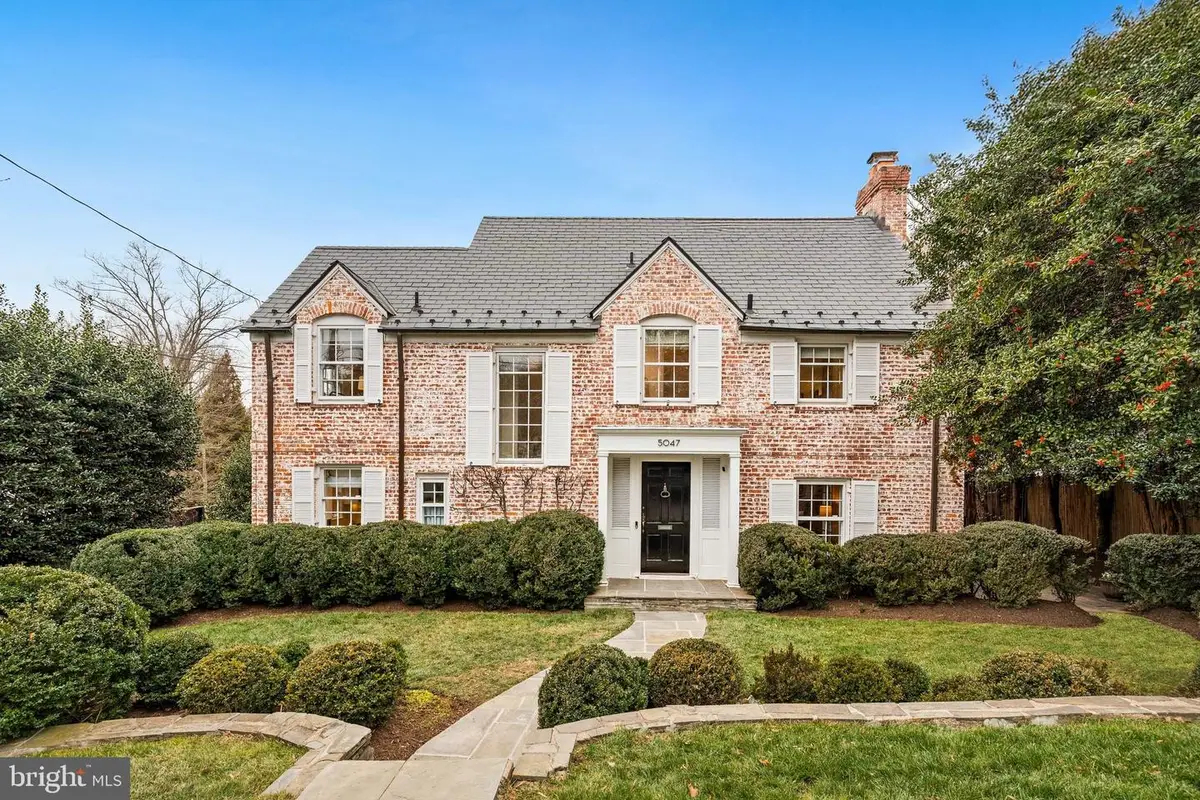 5047 Glenbrook Ter Nw, Washington, DC 20016 - Image #1