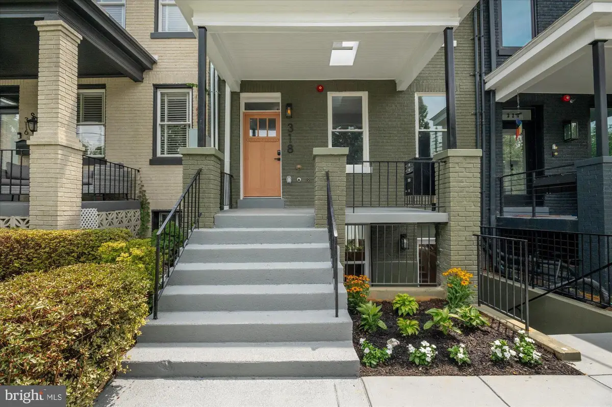 318 Webster St Nw #ph, Washington, DC 20011 - Image #1