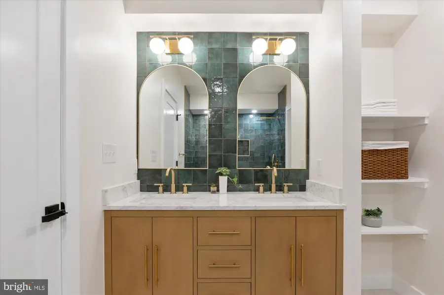 318 Webster St Nw #ph, Washington, DC 20011 - Image #3