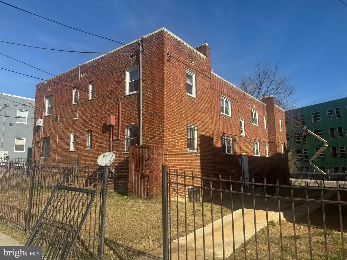 4250 6th St Se, Washington, DC 20032 - #1