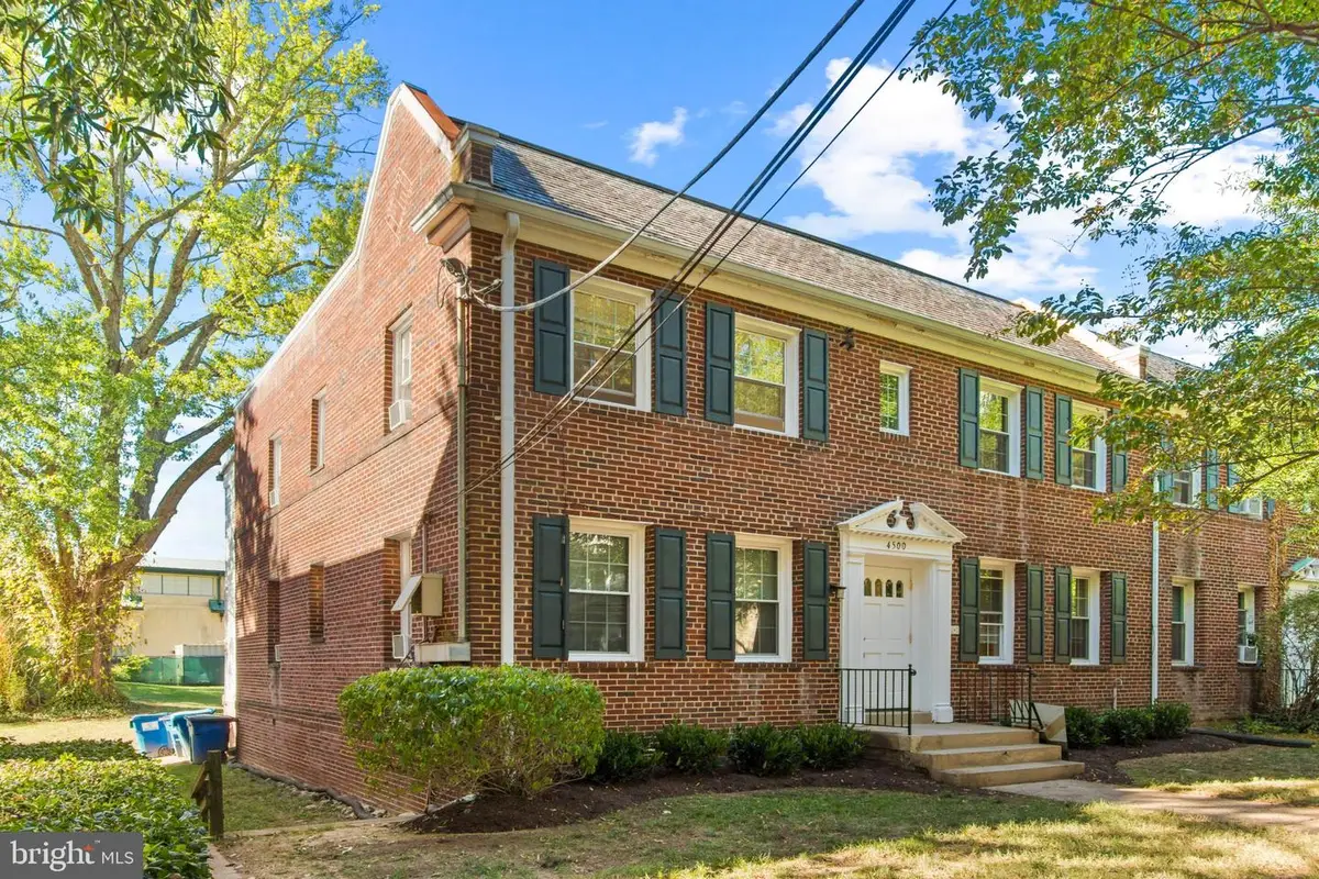 4500 Macarthur Blvd Nw, Washington, DC 20007 - Image #1