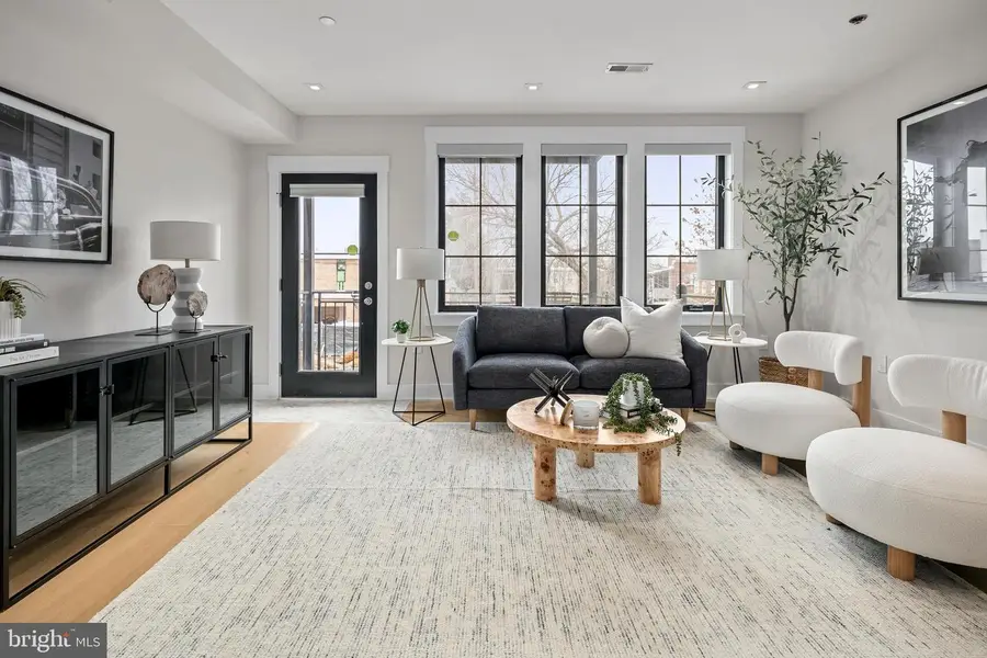 330 16th St Se #2, Washington, DC 20003 - #2