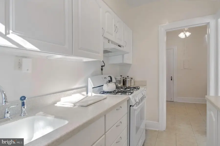 236 Farragut St Nw #h-203, Washington, DC 20011 - Image #2