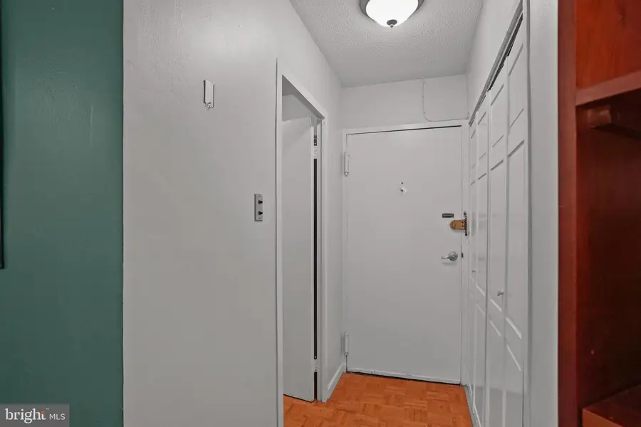 1801 Clydesdale Pl Nw #420, Washington, DC 20009 - Image #2